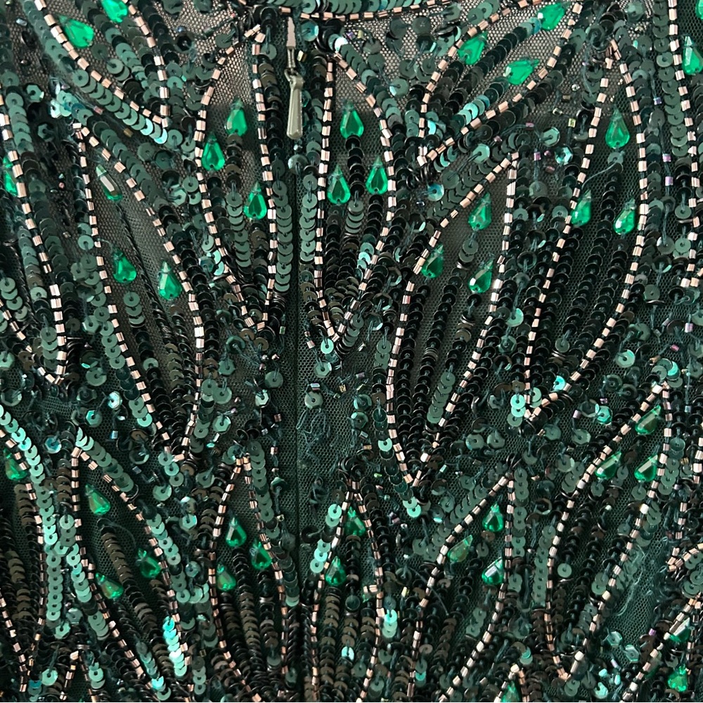 NWT Mac Duggal 5451 Green Beaded Long Sleeve Gown - Picture 8 of 9